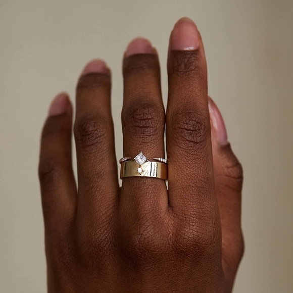 $1015 Size 4.5 WWAKE White Gold & Diamond Open Slice Ring - Picture 13 of 13